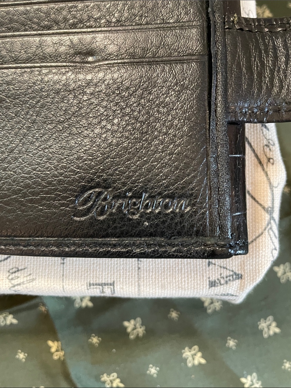 Vintage Croc-Embossed Brighton Wallet with DecorativeSilver tone Hardware - Picture 7 of 11